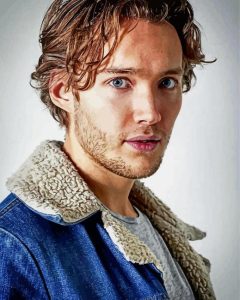 Actor Toby Regbo Diamond Painting