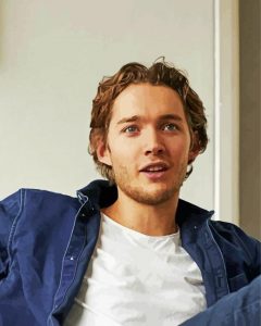 Toby Regbo Diamond Painting