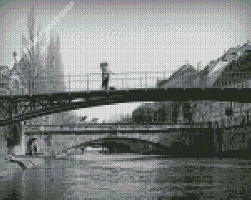 Black And White Lovers In Bridge Diamond Painting